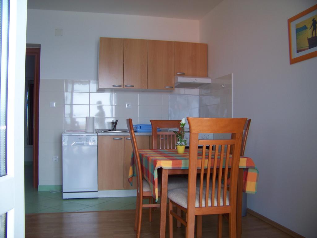 Apartments Bozikovic Podstrana Ngoại thất bức ảnh