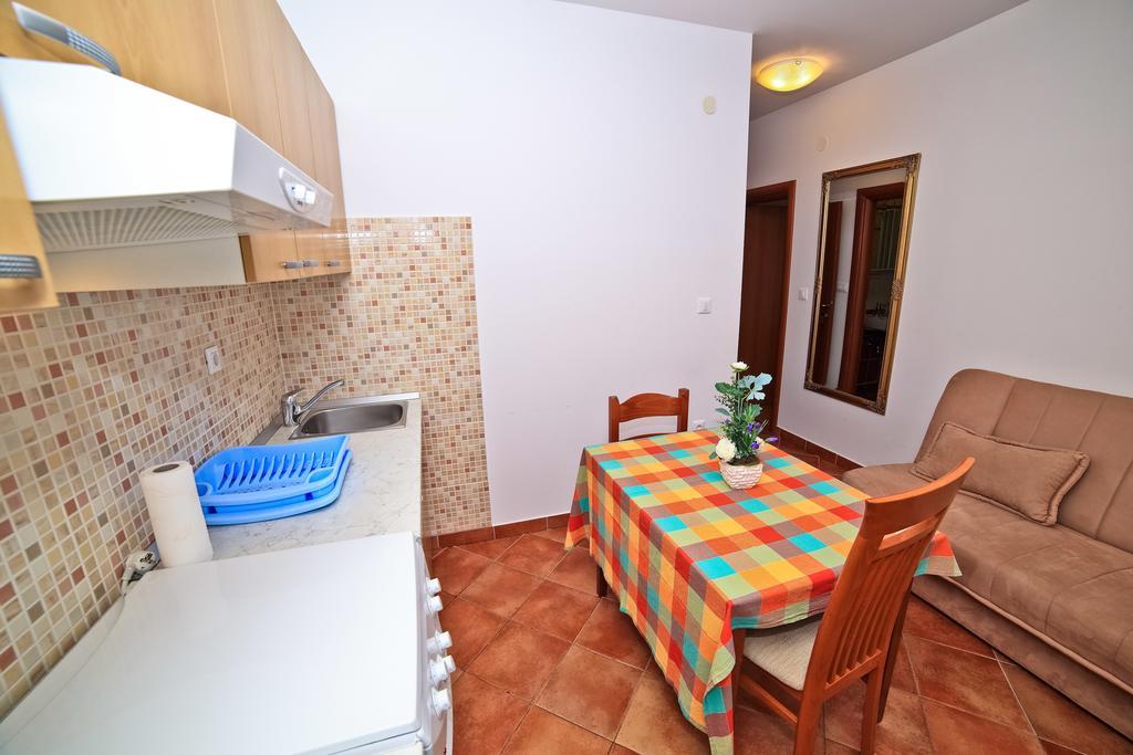Apartments Bozikovic Podstrana Phòng bức ảnh
