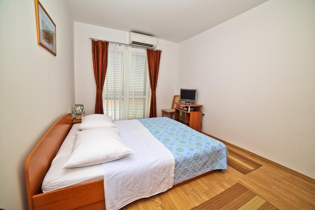 Apartments Bozikovic Podstrana Phòng bức ảnh