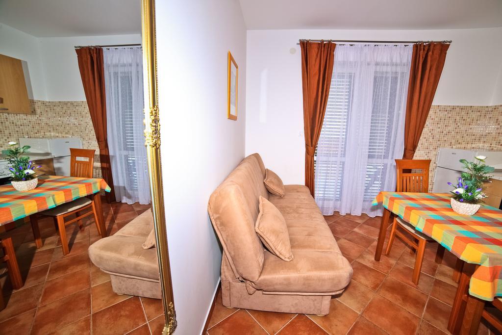 Apartments Bozikovic Podstrana Phòng bức ảnh