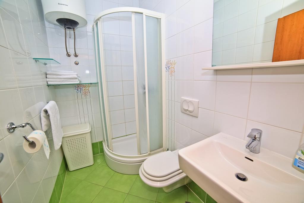 Apartments Bozikovic Podstrana Phòng bức ảnh