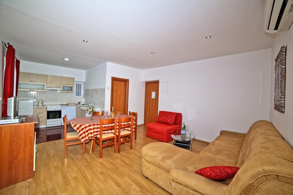 Apartments Bozikovic Podstrana Ngoại thất bức ảnh