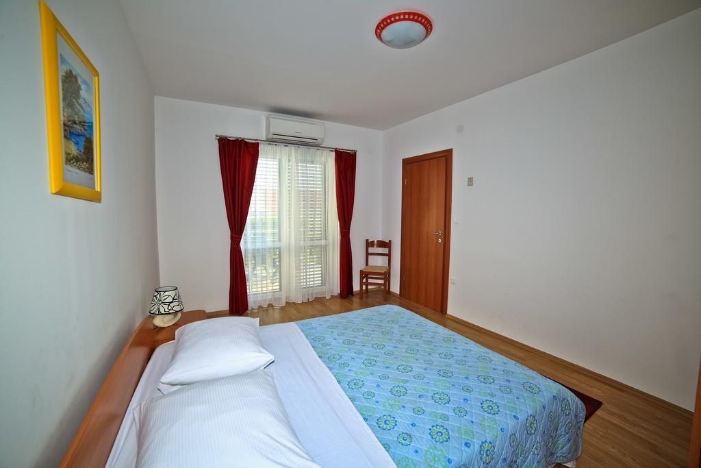 Apartments Bozikovic Podstrana Phòng bức ảnh