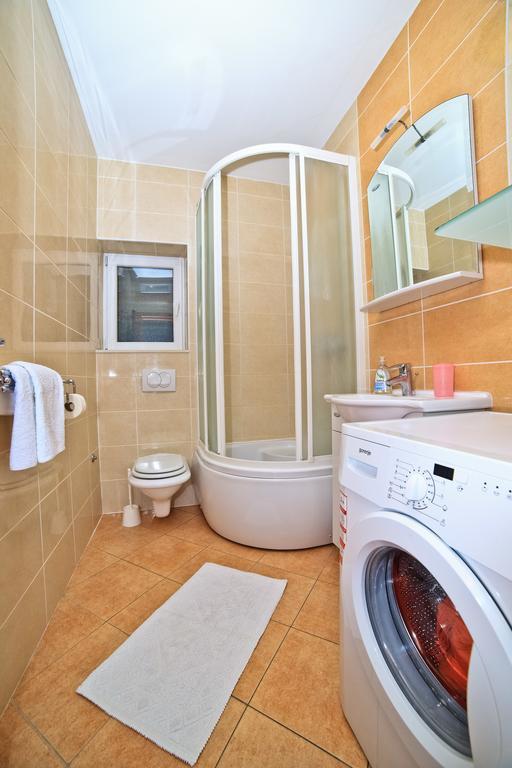 Apartments Bozikovic Podstrana Ngoại thất bức ảnh
