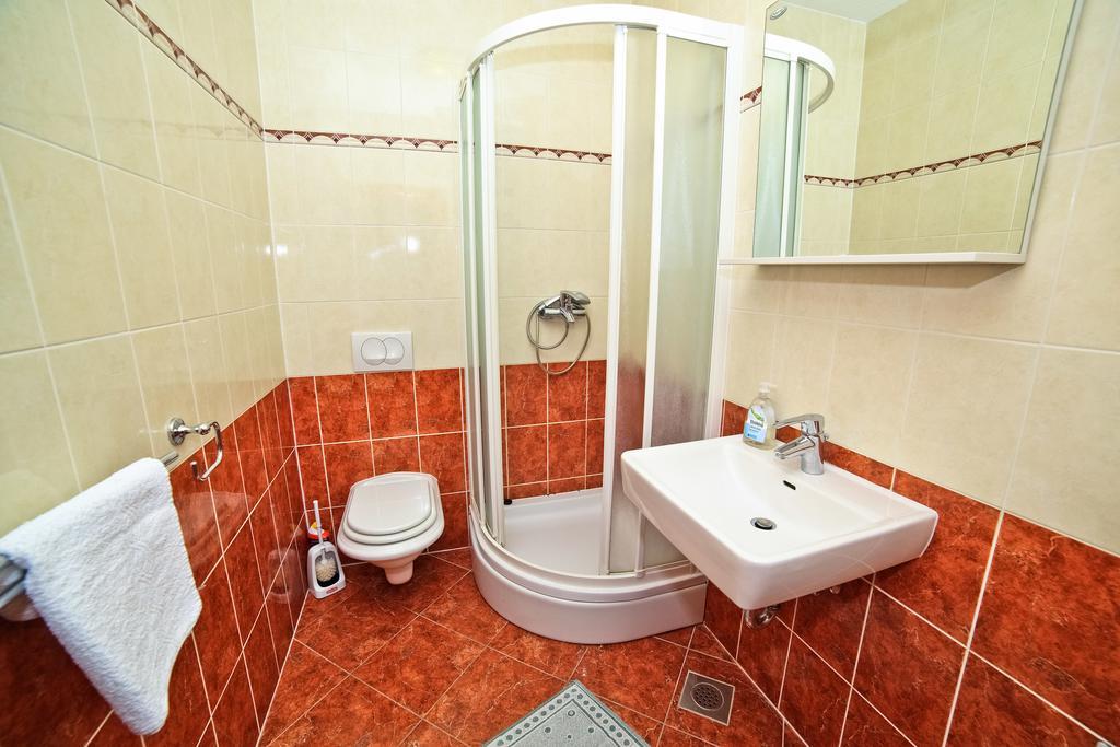 Apartments Bozikovic Podstrana Ngoại thất bức ảnh
